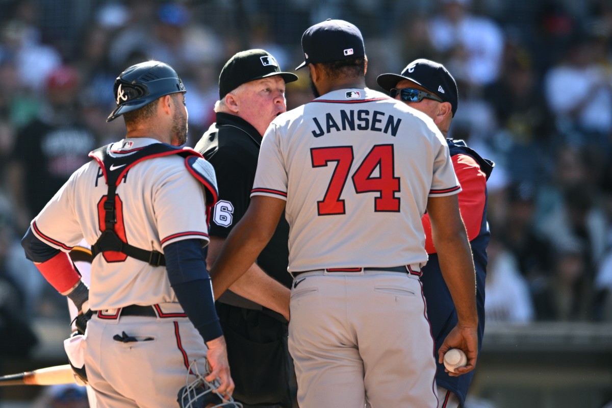 Dodgers: Fans Get First Look at Kenley Jansen in an Atlanta Braves Uniform  - Inside the Dodgers