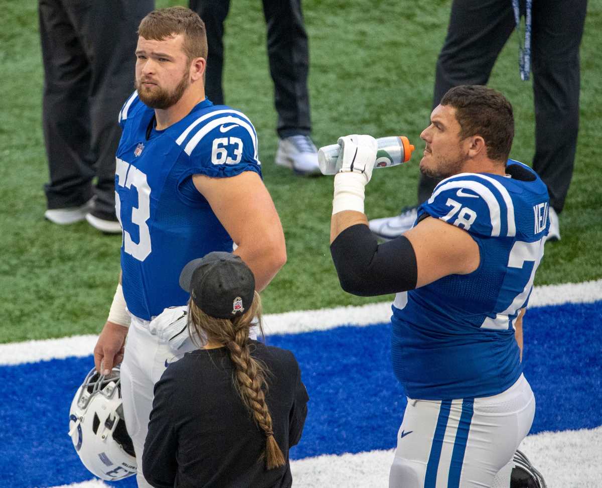 Danny Pinter (63) of the Indianapolis Colts and Ryan Kelly (78) of the Indianapolis Colts get some hydration before Baltimore Ravens take on Indianapolis Colts, at Lucas Oil Stadium, Indianapolis, Sunday, Nov. 8, 2020. 06 Coltsravens Rs