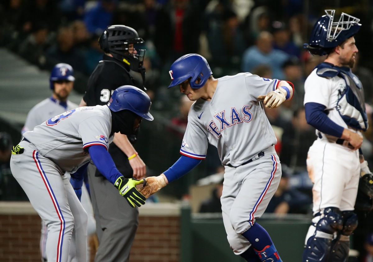 Adolis García, Corey Seager homer as Rangers take series opener