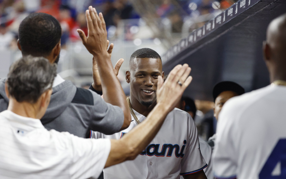VIDEO: Miami Marlins Jorge Soler Gets Standing Ovation From Braves