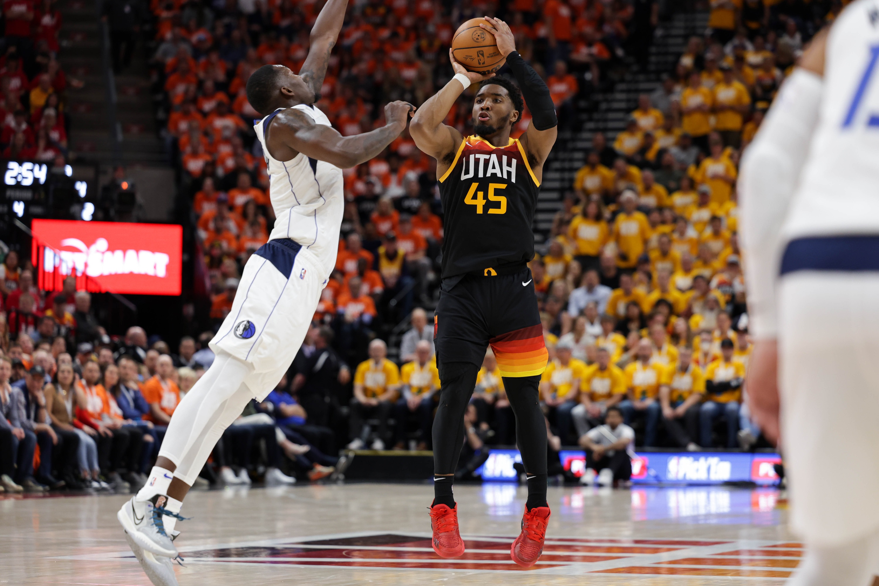 Donovan Mitchell's Injury Status In Game 4 - Fastbreak On FanNation