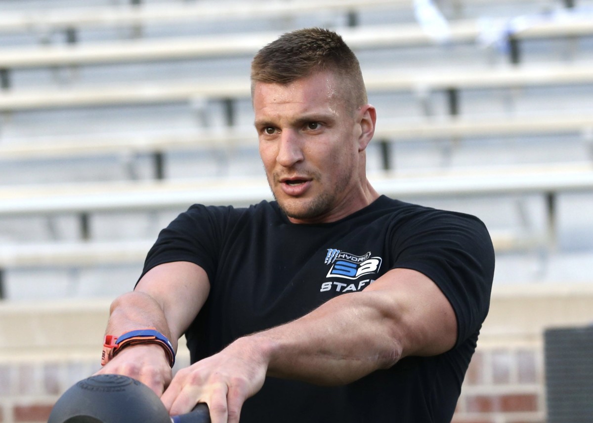 Rob Gronkowski seen working out with Titans' star Derrick Henry - Tampa ...