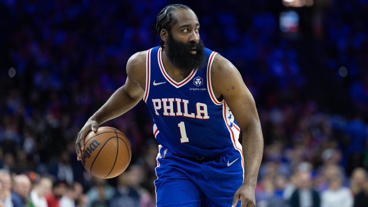 James Harden Outfit from March 26, 2022, WHAT'S ON THE STAR?