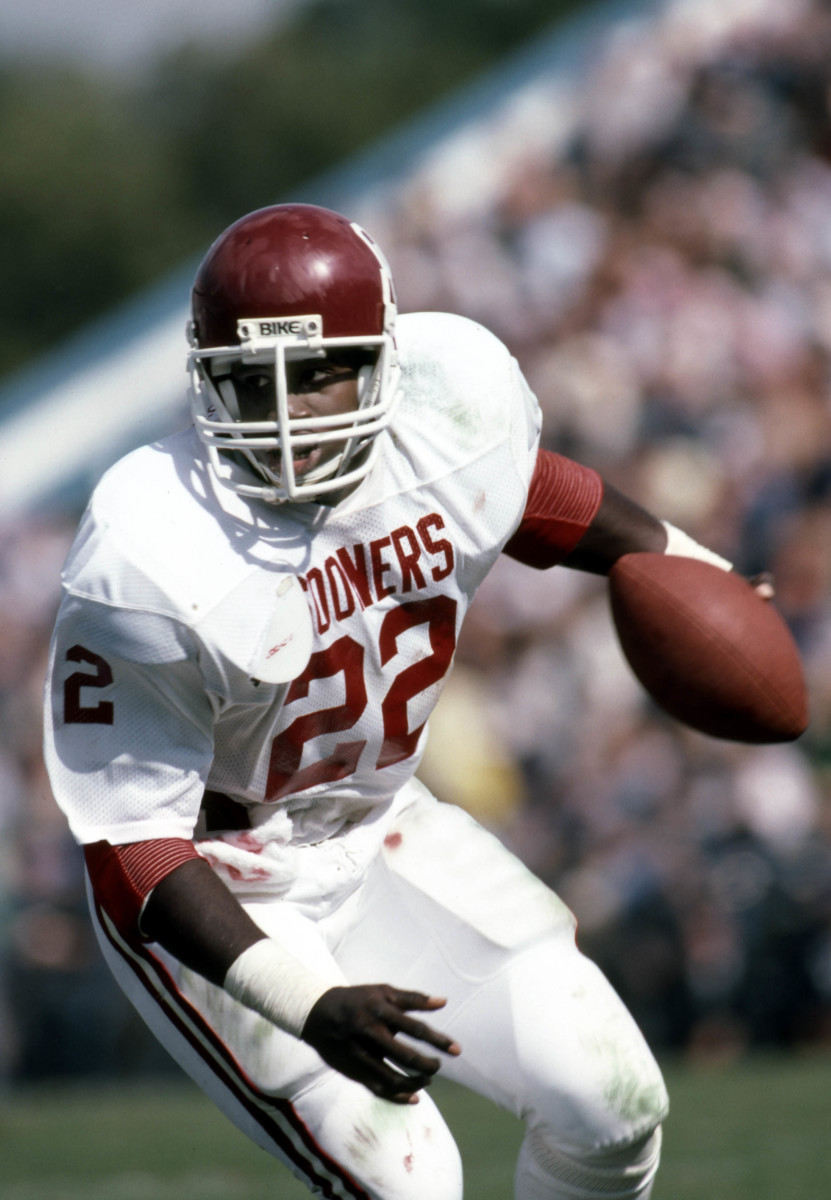 Former Oklahoma Rb Marcus Dupree Helps Save Woman After Highway Crash Sports Illustrated 