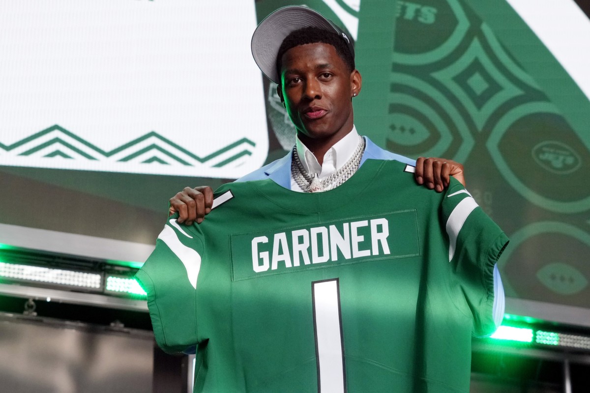 How Much New York Jets CB Sauce Gardner Paid Teammate D.J. Reed For No. 1  Jersey - Sports Illustrated New York Jets News, Analysis and More
