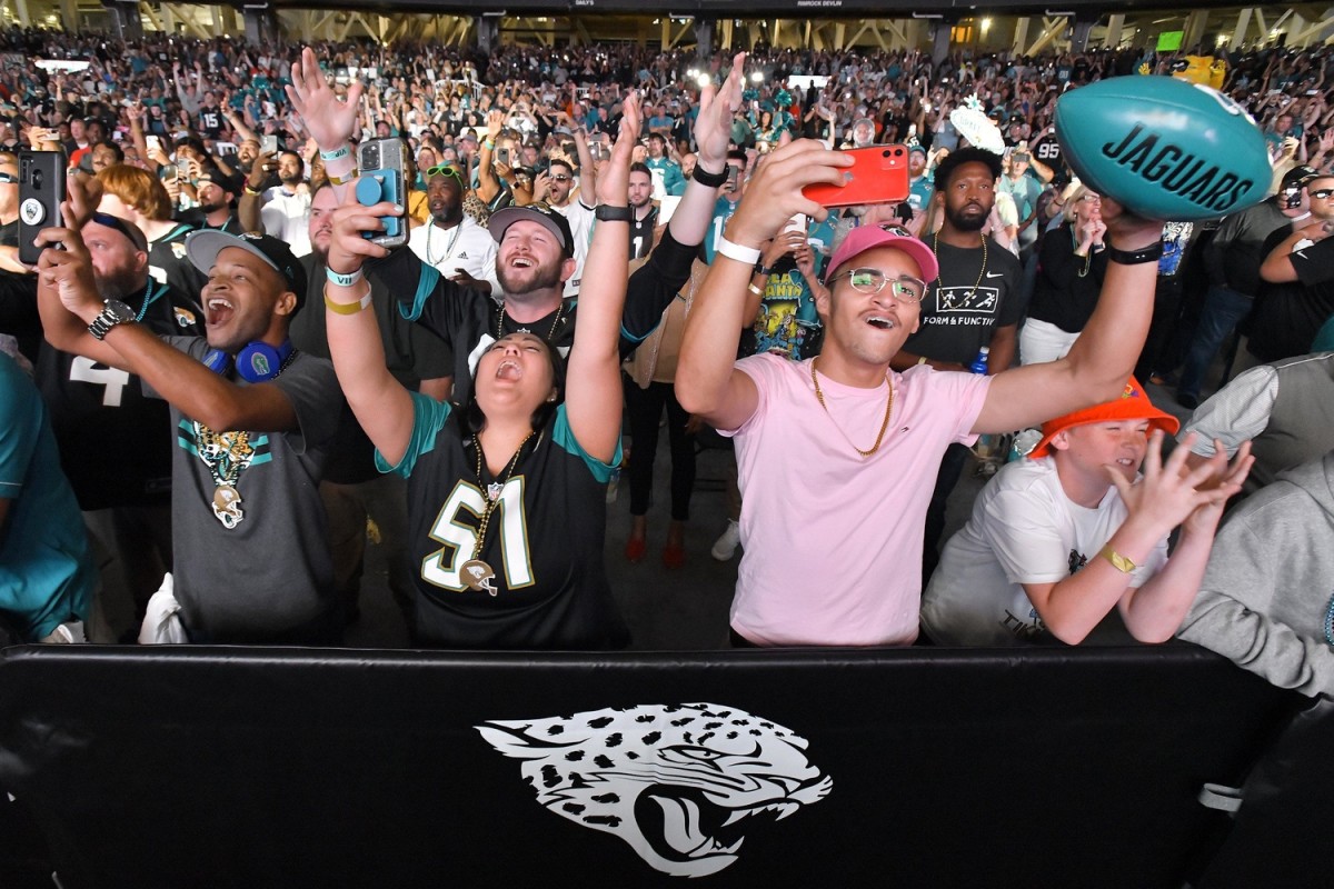 NFL Draft rumors: Jaguars traded up in the first round because