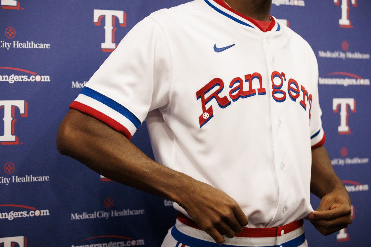 Texas Rangers To Debut 1970s Throwback Uniforms vs Braves - Sports  Illustrated Texas Rangers News, Analysis and More