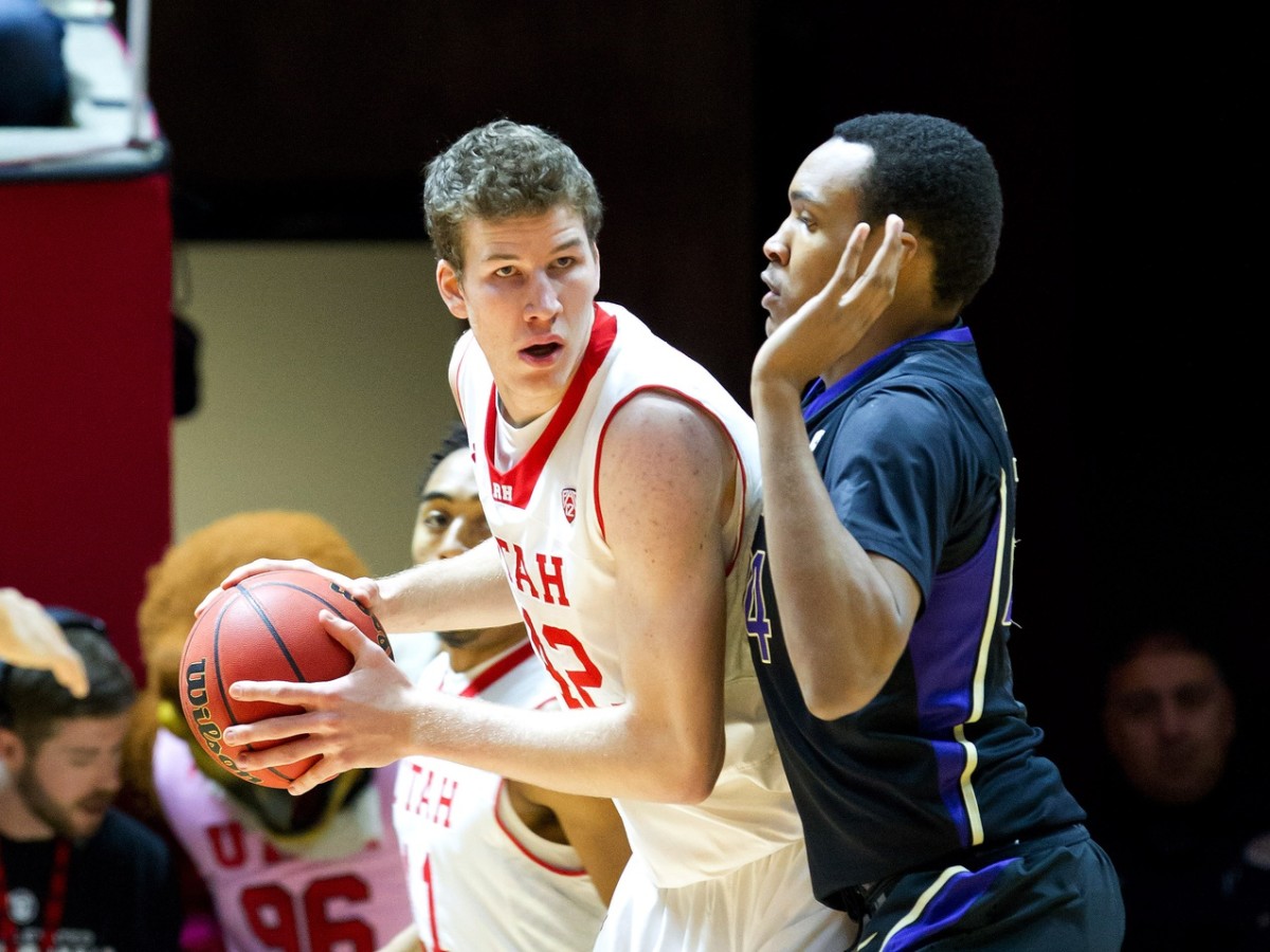 Robert Upshaw transferred from Fresno State to the UW and played 19 games for the Huskies in 2014-15.