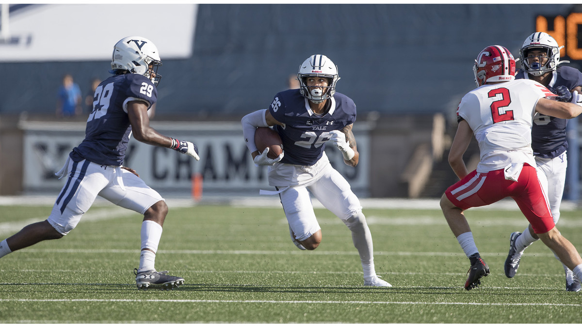 WATCH: Indianapolis Colts' Rodney Thomas II grabs pick vs. Chargers