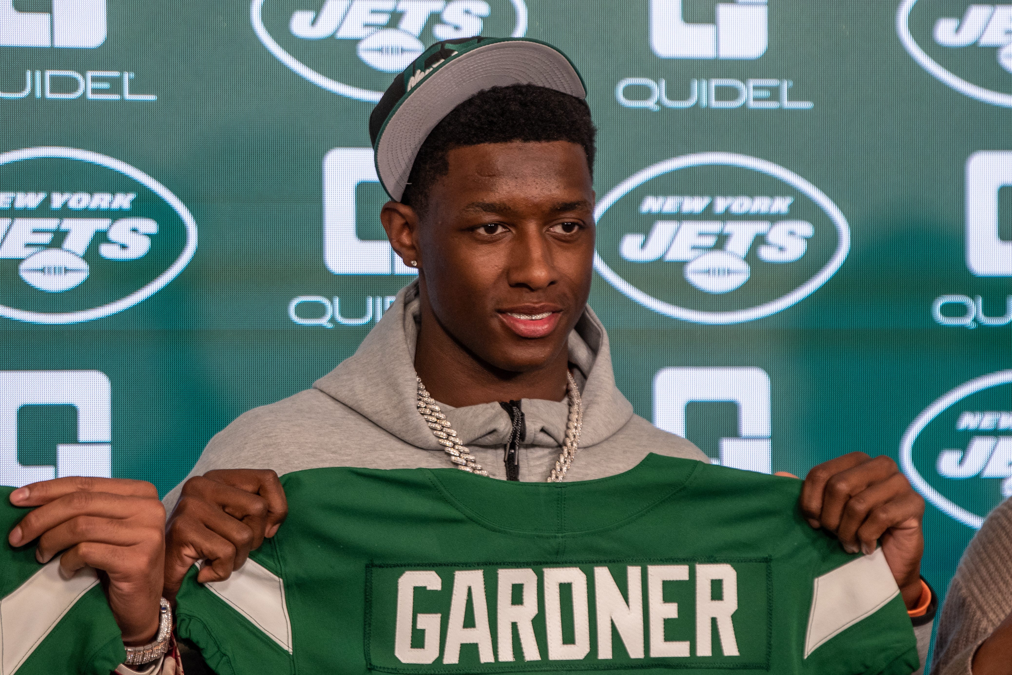 Look: Ahmad Gardner Buys Permanent Jersey Number From Jets Teammate - All  Bearcats