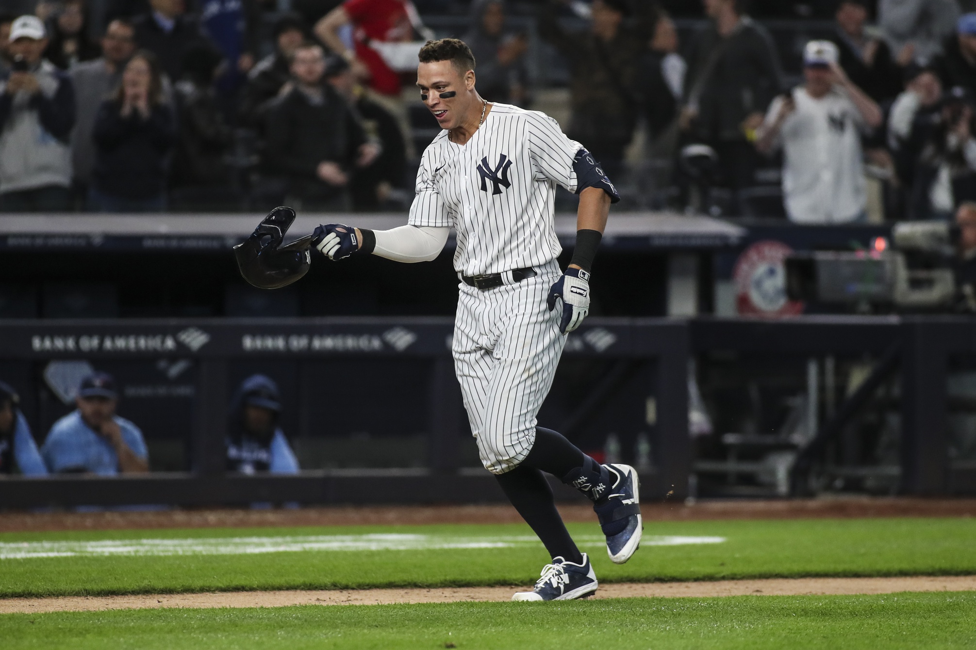 MLB Opening Day: Aaron Judge picks up where he left off, blasts 422-foot home  run in first at-bat of season