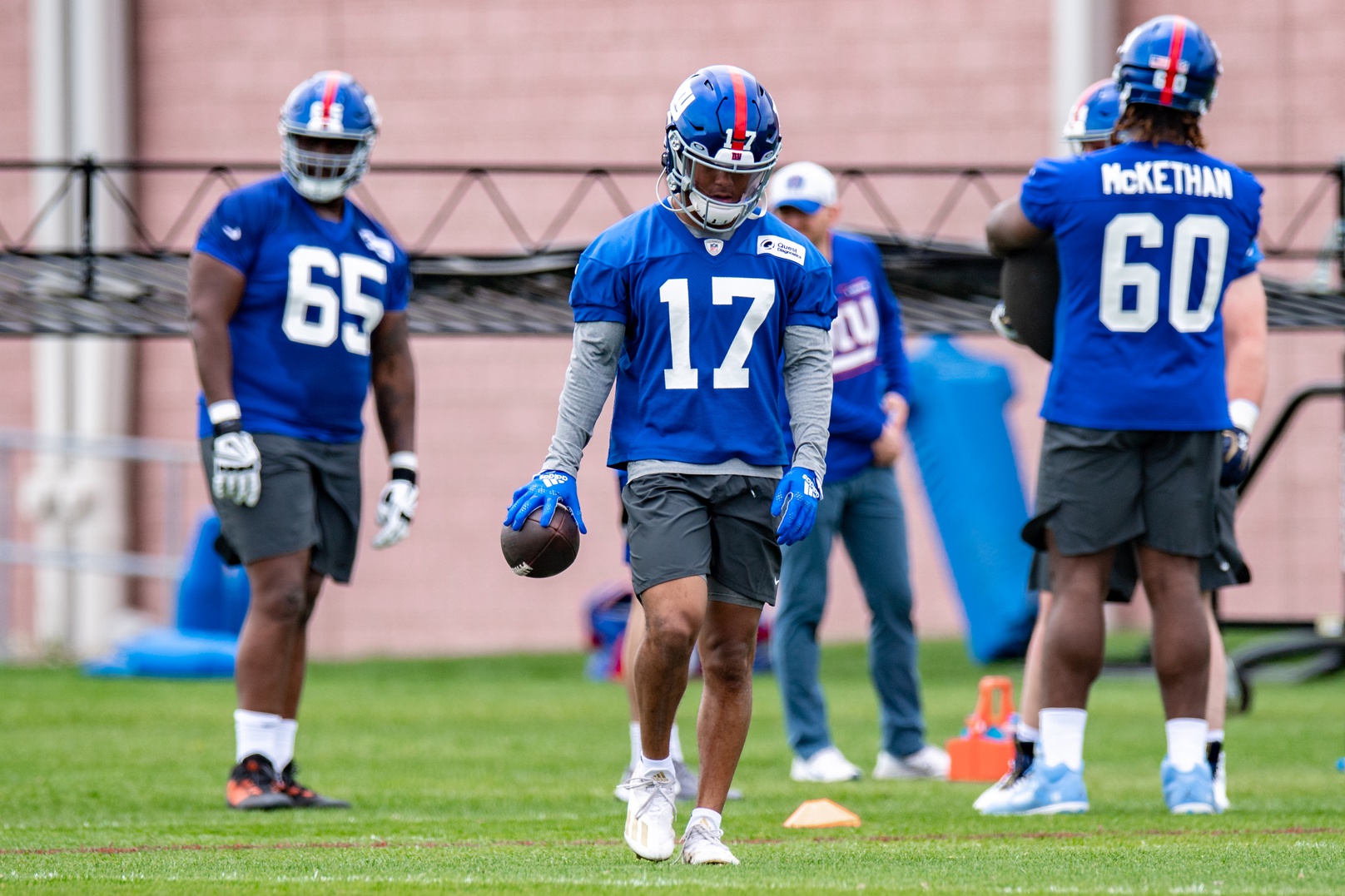 N.Y. Giants 2022 OTA practice session 