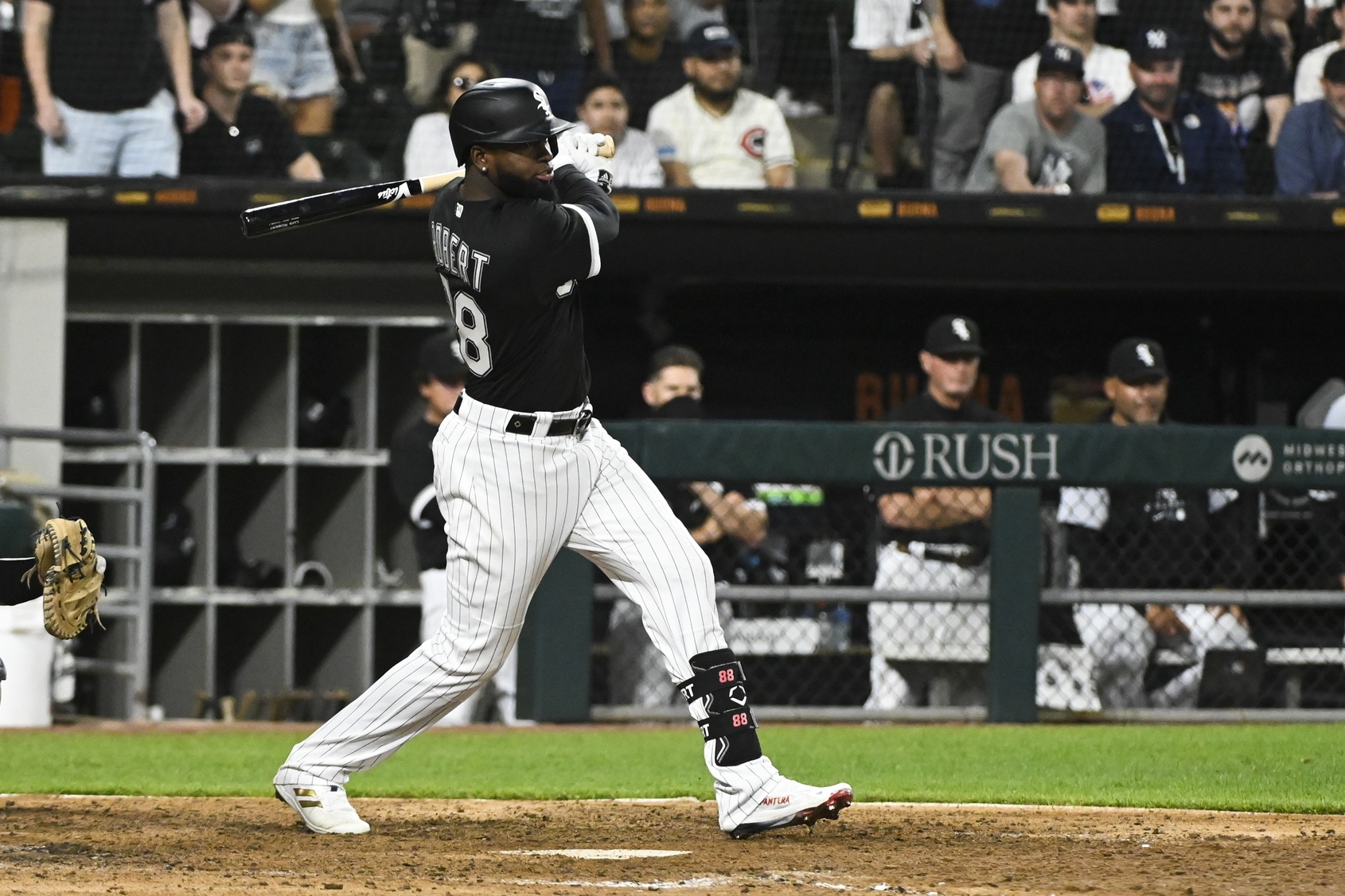 White Sox Extend Yoan Moncada - Sports Illustrated