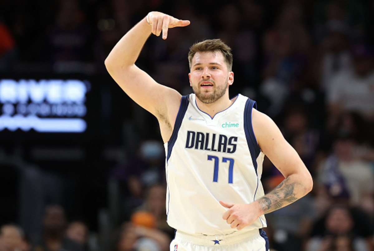 Mavs LOOK: Luka Doncic Rolls Up to Game vs. Lakers in Cowboy