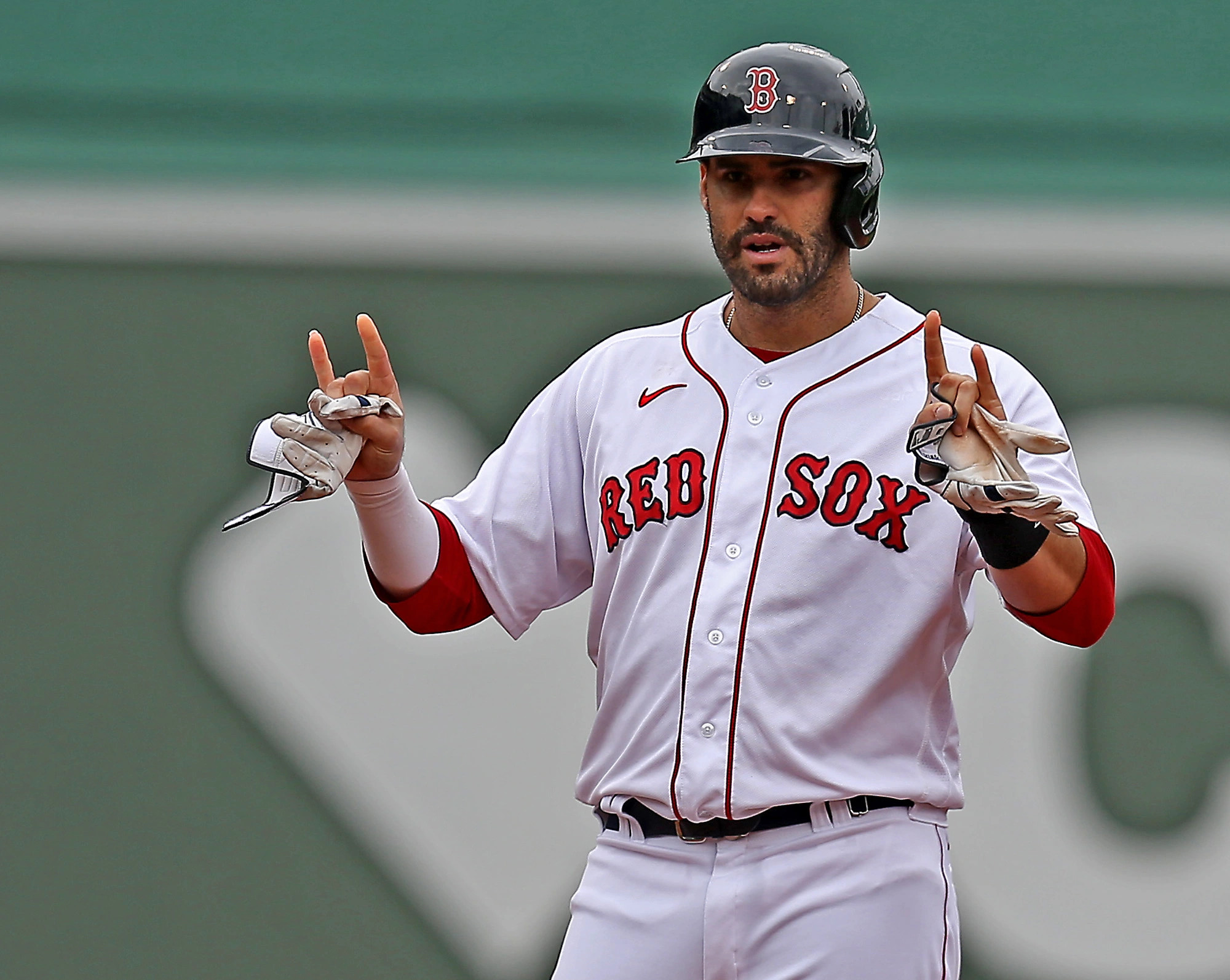 J.D. Martinez emerges as top Red Sox trade candidate with Mets