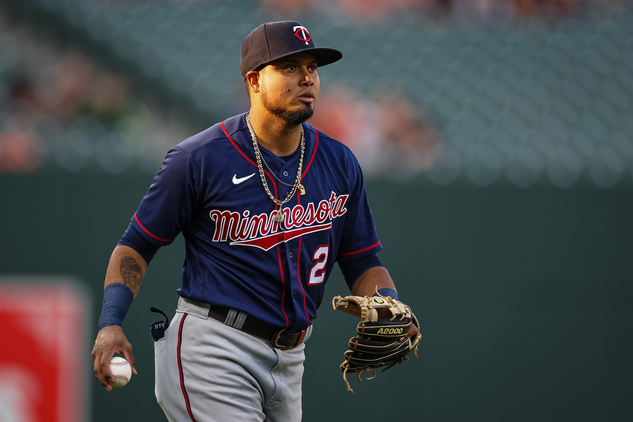 MLB: Miscues help Twins finish sweep of Royals - Duluth News