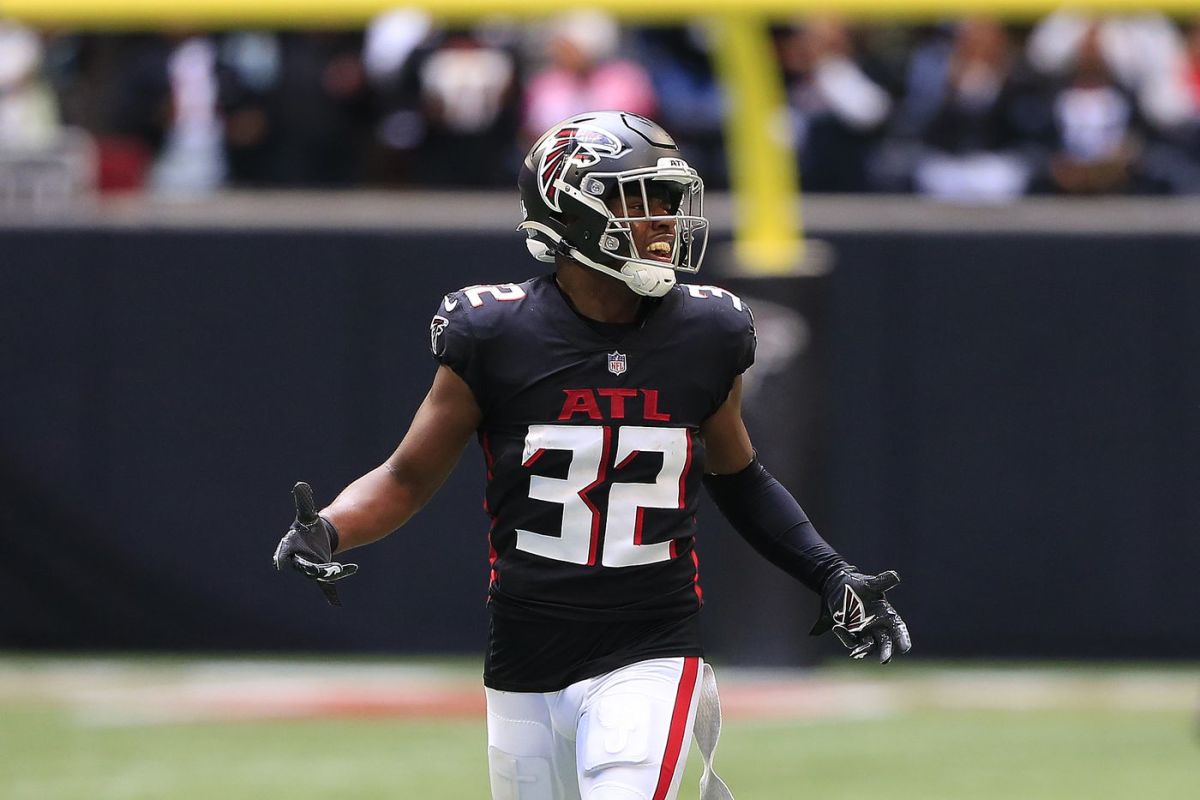 Jaylinn Hawkins: Falcons defense will be 'grimy' this season