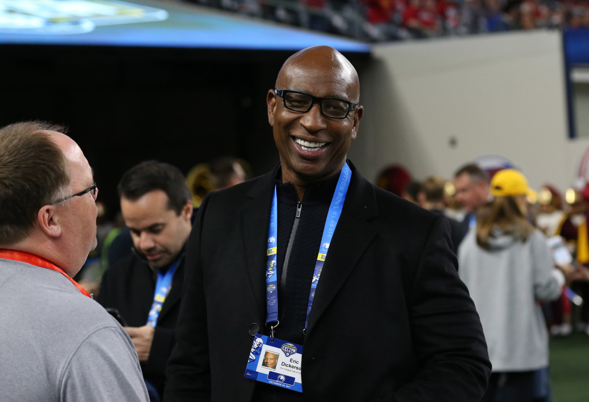 Los Angeles Rams Legend Eric Dickerson Forging Bond with 2022 Draft Class -  Sports Illustrated LA Rams News, Analysis and More