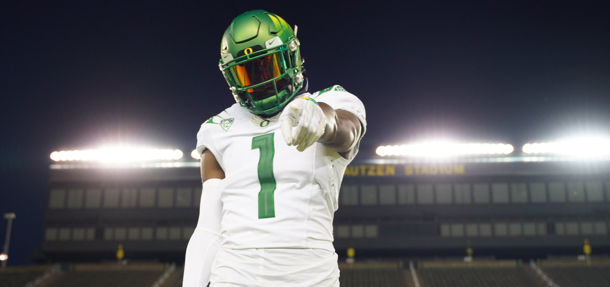 Oregon Visit Sets the Bar For No. 1 JUCO Recruit Malik Benson