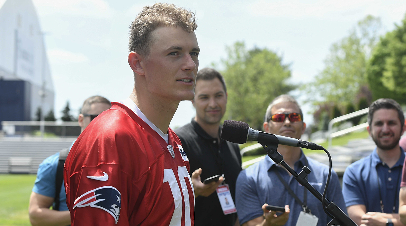 Patriots Impressed by Mac Jones's Conditioning, Fitness During