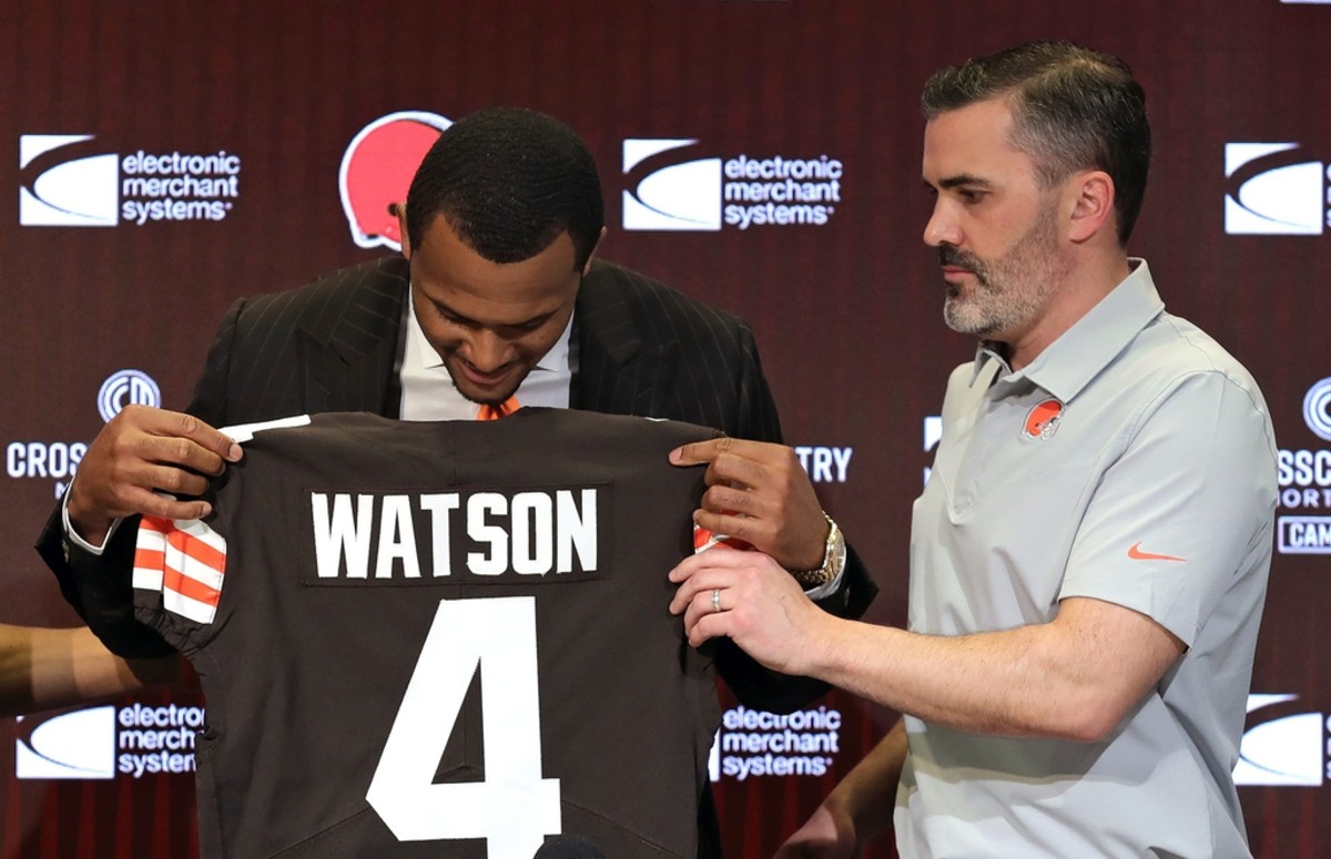 Report: Browns Remain All In On Deshaun Watson, Not Looking To Void ...