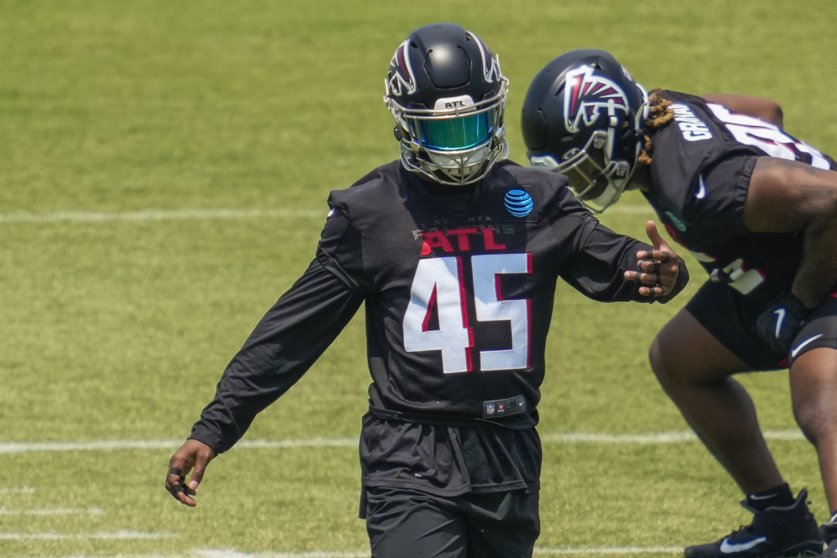 Deion Jones to miss the entire offseason program with a shoulder