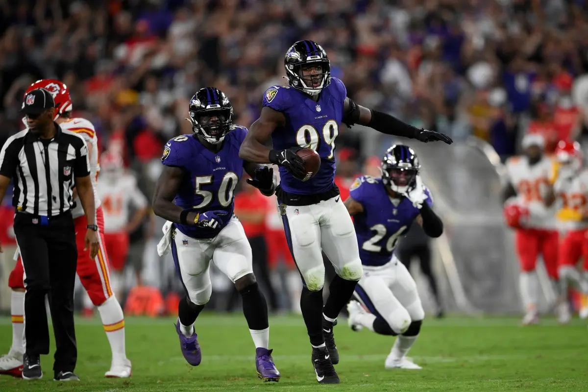 Baltimore Ravens linebacker Odafe Oweh (99) in action during the first half  of a NFL football game against the Cincinnati Bengals, Sunday, Oct. 9,  2022, in Baltimore. (AP Photo/Nick Wass Stock Photo - Alamy