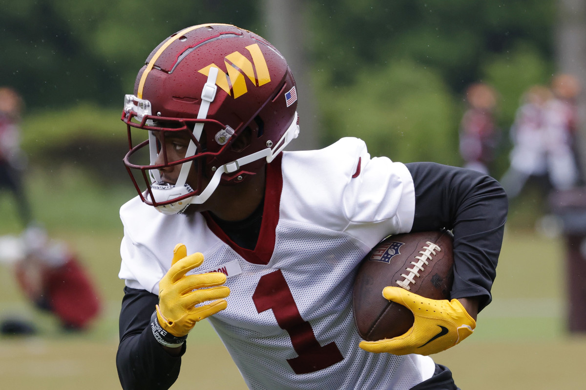 Soaking It In: Washington Commanders Rookie WR Taking 'Sponge' Approach in  OTAs - Sports Illustrated Washington Football News, Analysis and More