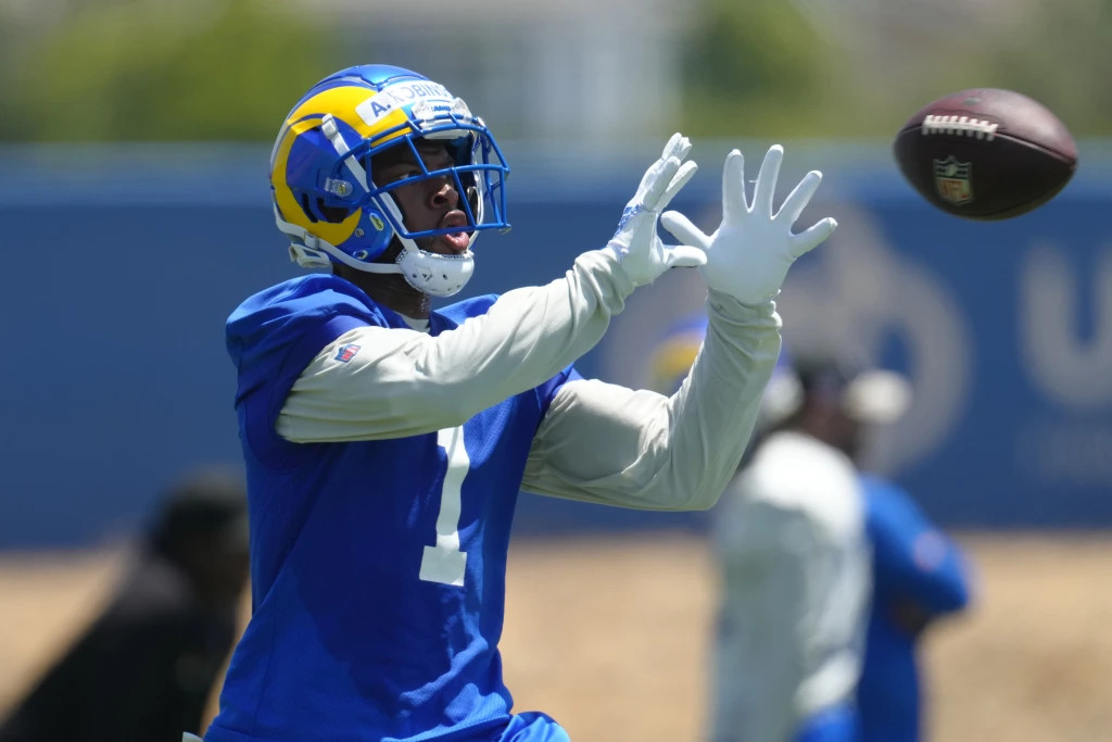 Los Angeles Rams Receiver Allen Robinson Excited to Join Team 'That Knows  What it Takes' - Sports Illustrated LA Rams News, Analysis and More