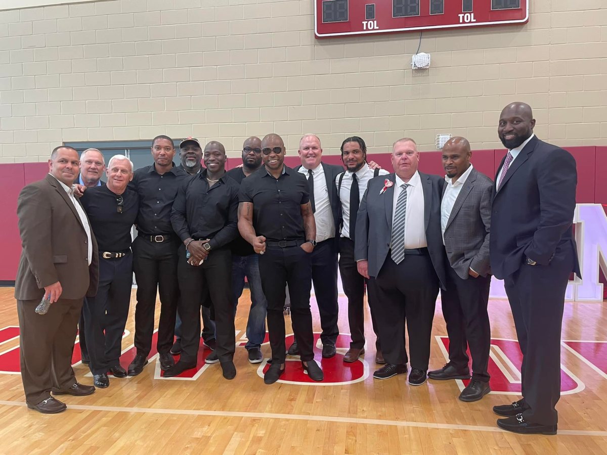 Former WVU Players + Coaches Gather to Celebrate the Life of Calvin