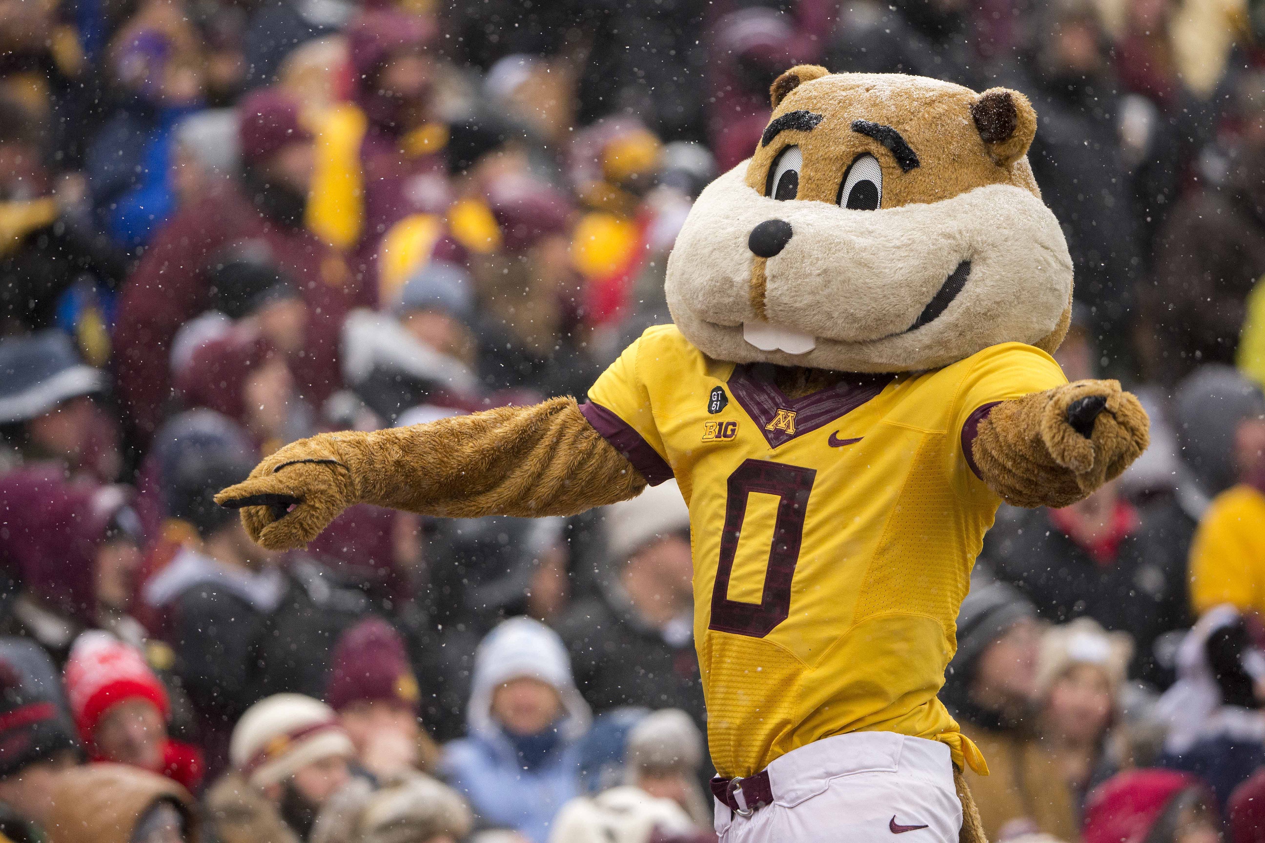 Minnesota Gophers receive commitment from Detroit-area QB recruit ...