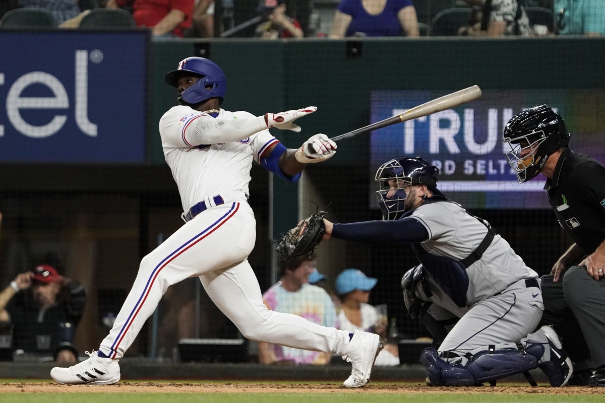 Bats come around after Martin Perez tosses gem for Texas Rangers