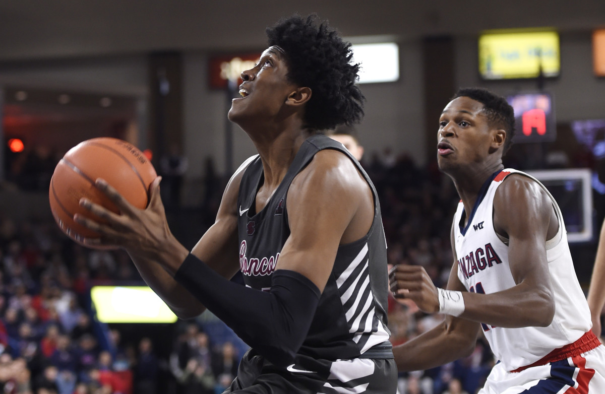 Santa Clara Broncos guard Jalen Williams (24) drives against Gonzaga Bulldogs guard Joel Ayayi (11) in the first half at McCarthey Athletic Center.