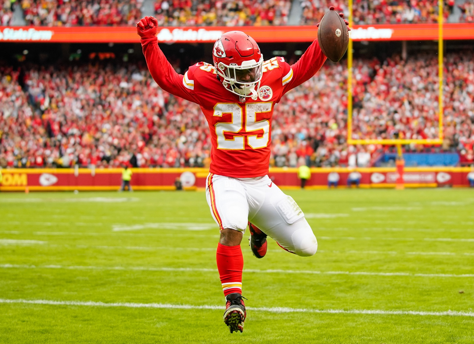 Kansas City Chiefs place two safeties on PFF's top 32 for 2021 - Arrowhead  Pride