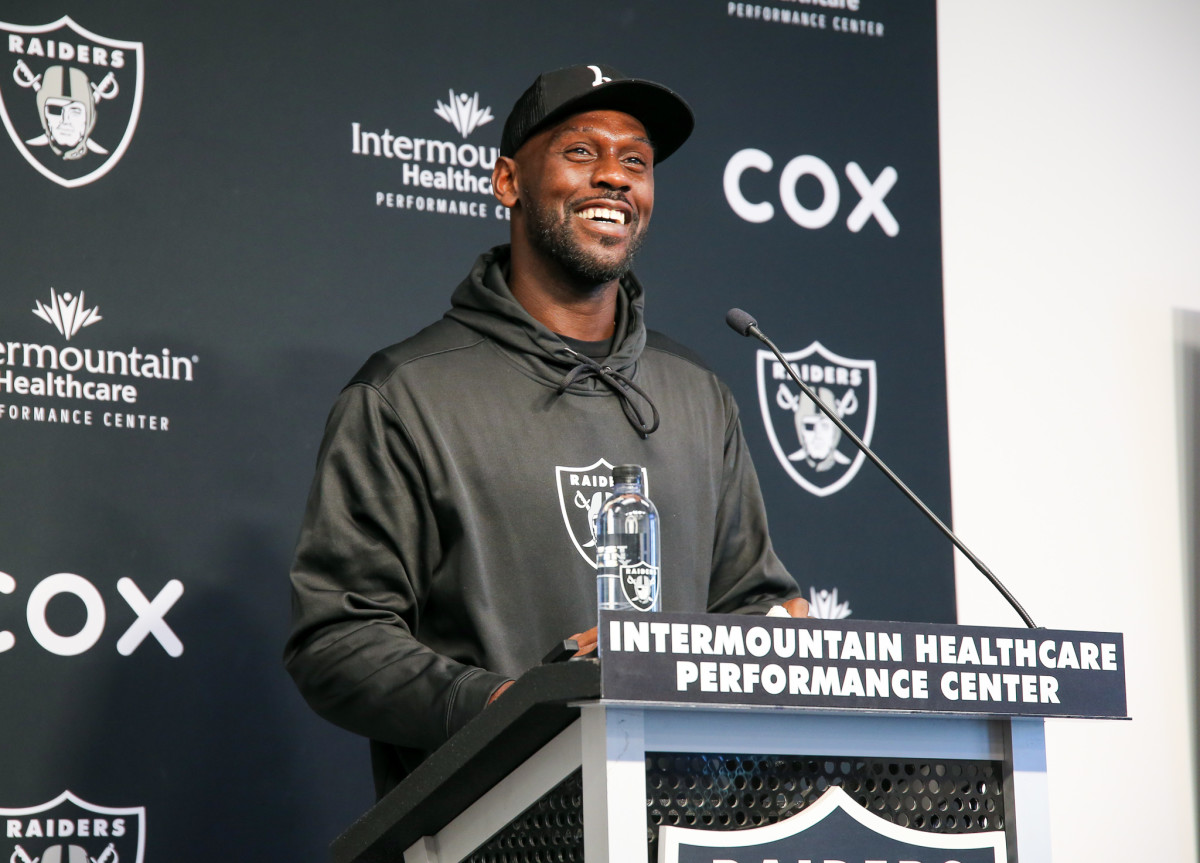 Main reason' Chandler Jones joined Raiders was Maxx Crosby 'He's already  pushing me'