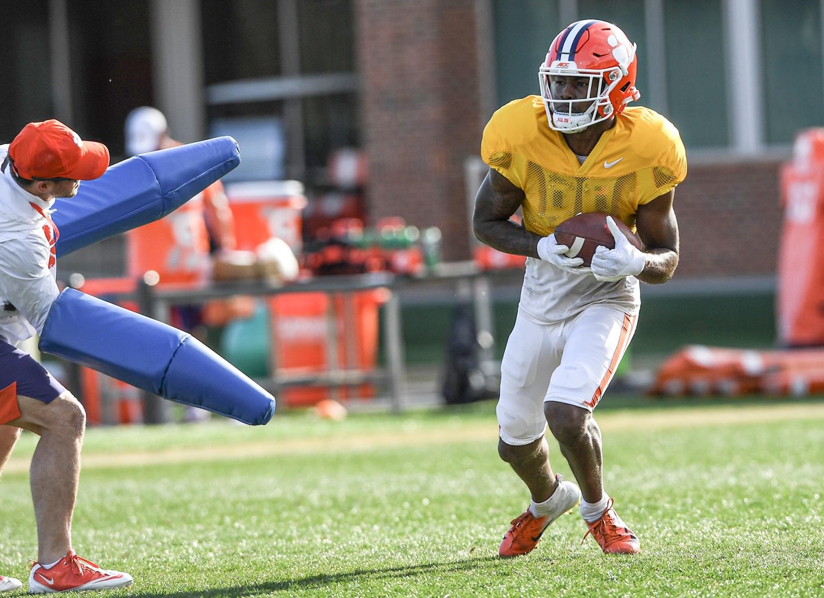 Clemson Receiver Justyn Ross Awaits Doctor S Final Evaluation Sports Illustrated Clemson