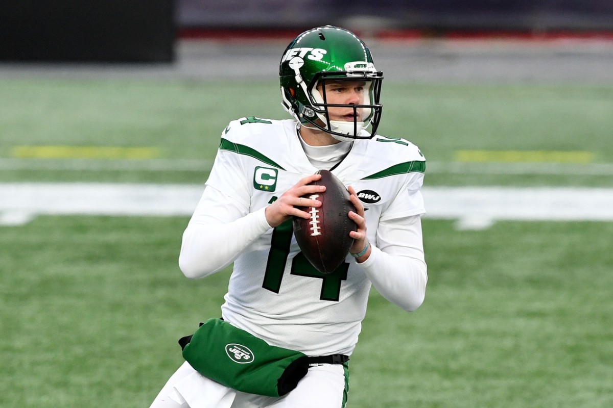 Jets Trade Sam Darnold to Carolina Panthers - The New York Times