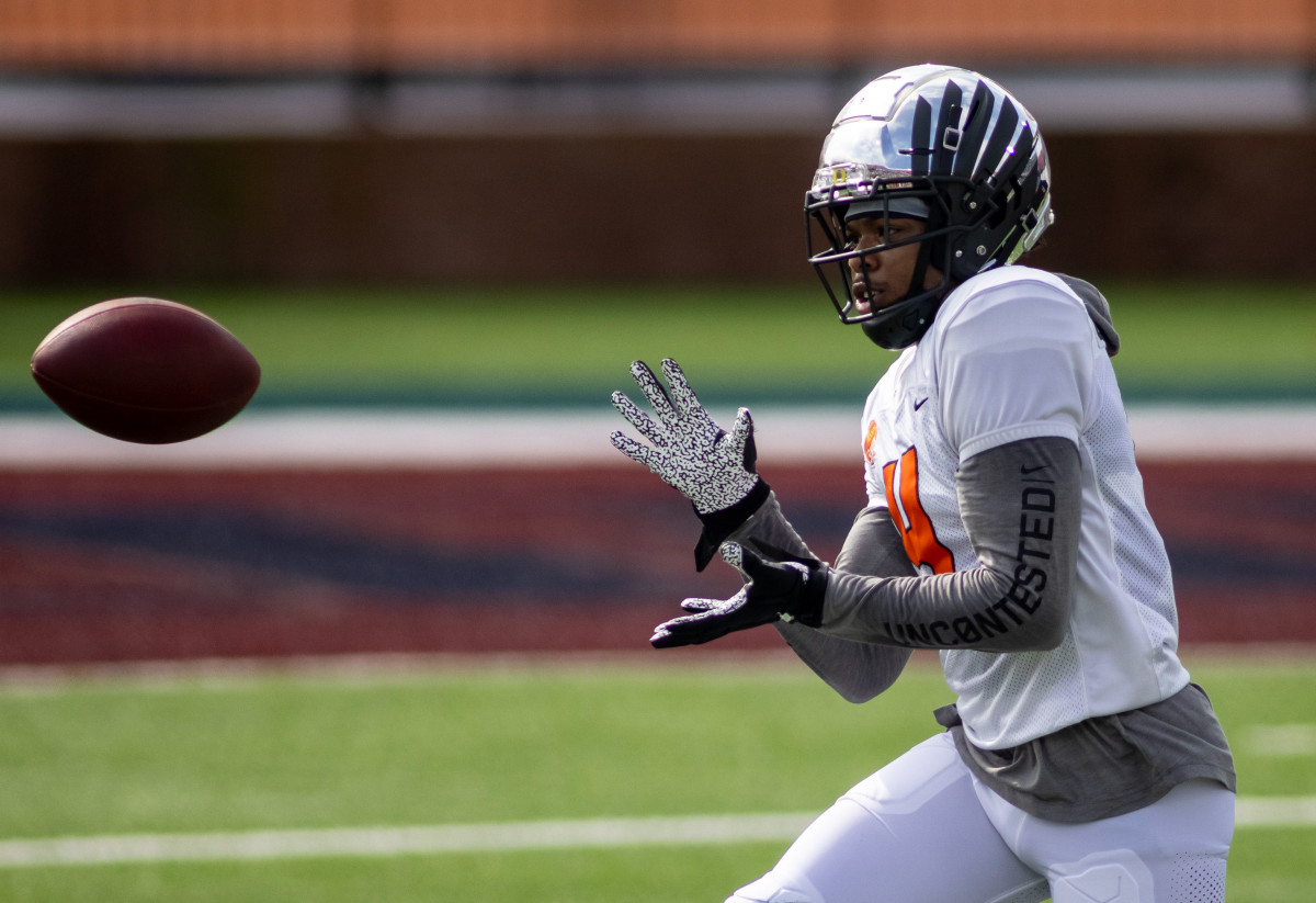 Oregon's Thomas Graham goes through drills at the Reese's Senior Bowl practice in Mobile, Alabama.