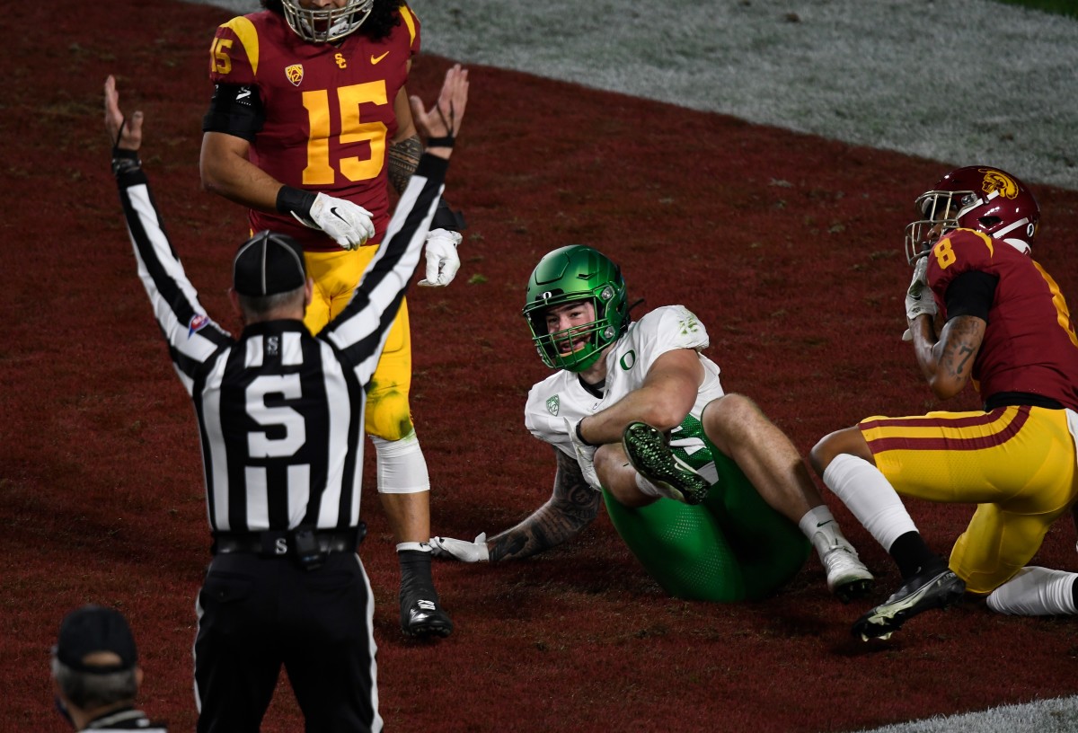 Hunter Kampmoyer catches a touchdown against USC in the 2020 Pac-12 Championship Game in Los Angeles on December 18, 2020. 