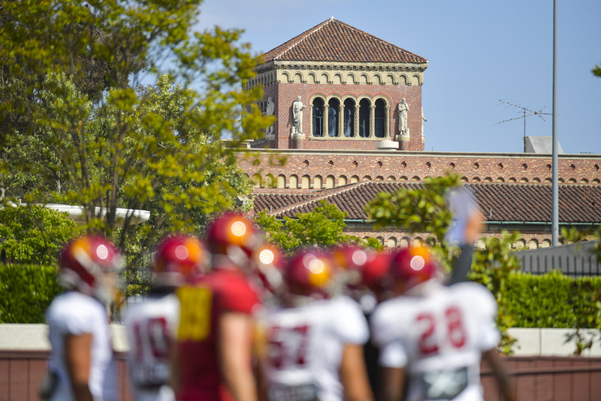 WATCH: Talanoa Hufanga Gets Draft Call from 49ers, Erupts in Emotion -  Sports Illustrated USC Trojans News, Analysis and More