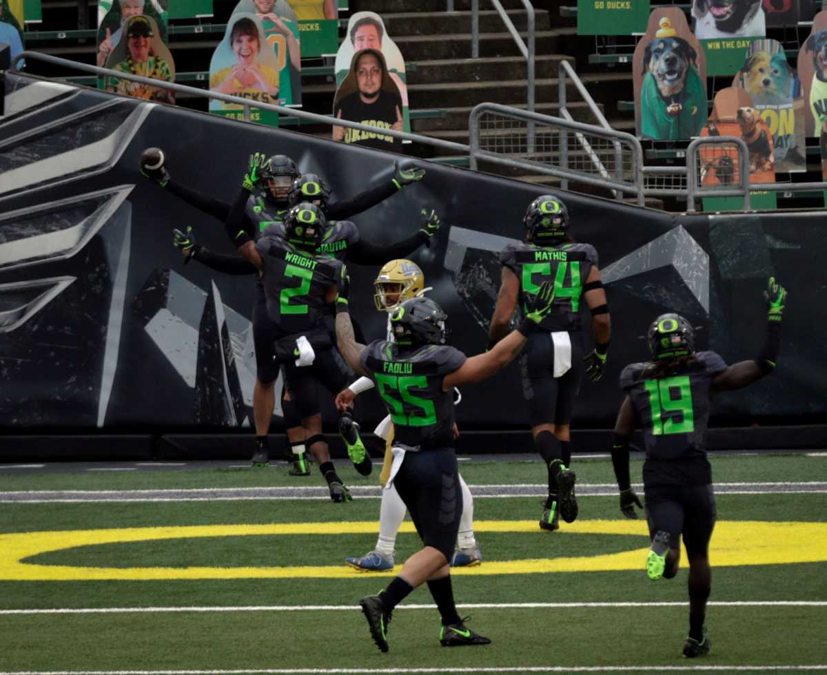 Top Three 2022 NFL Draft Landing Spots for Oregon Ducks Football Defensive  End Kayvon Thibodeaux - Sports Illustrated Oregon Ducks News, Analysis and  More