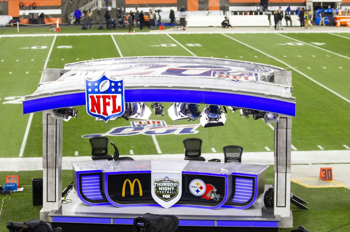 AT&T Drops NFL Network From U-verse and DirecTV Now as Sunday Ticket  Opt-Out Looms - TheWrap