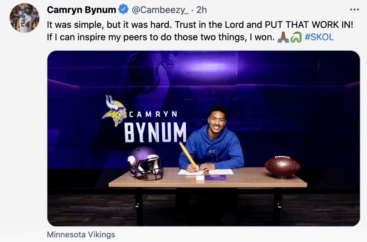 Camryn Bynum signs with the Vikings