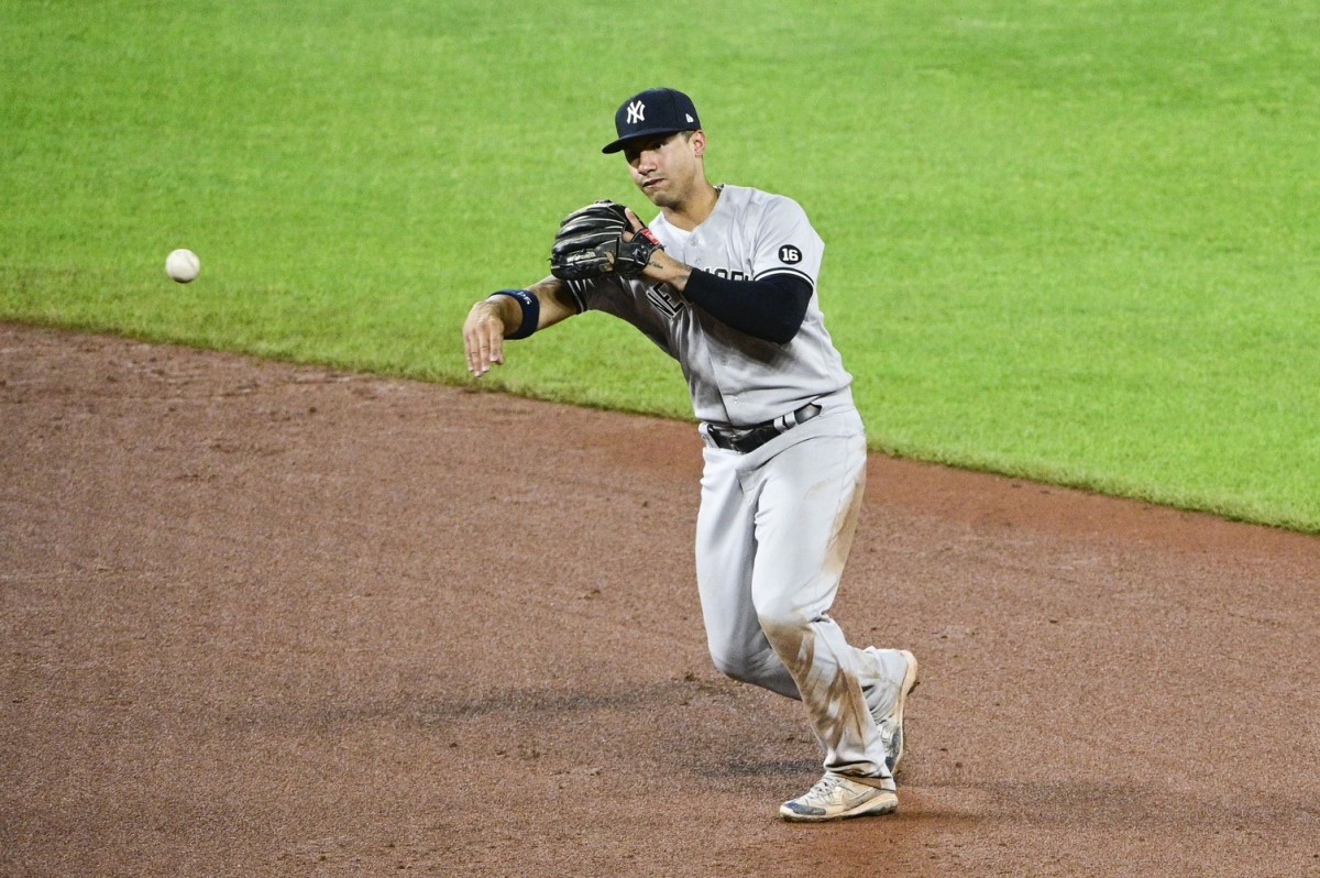Gleyber Torres: Yankees shortstop uses glasses for good luck - Sports  Illustrated NY Yankees News, Analysis and More
