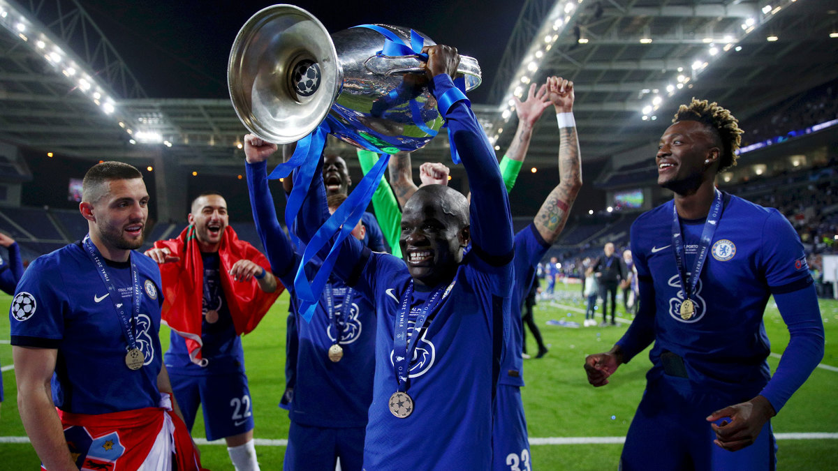 N'Golo Kante wins the Champions League with Chelsea