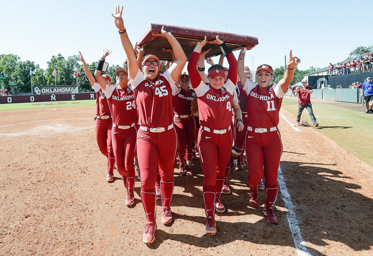 Oklahoma softball and the secrets behind the most dominant team in sports -  ESPN