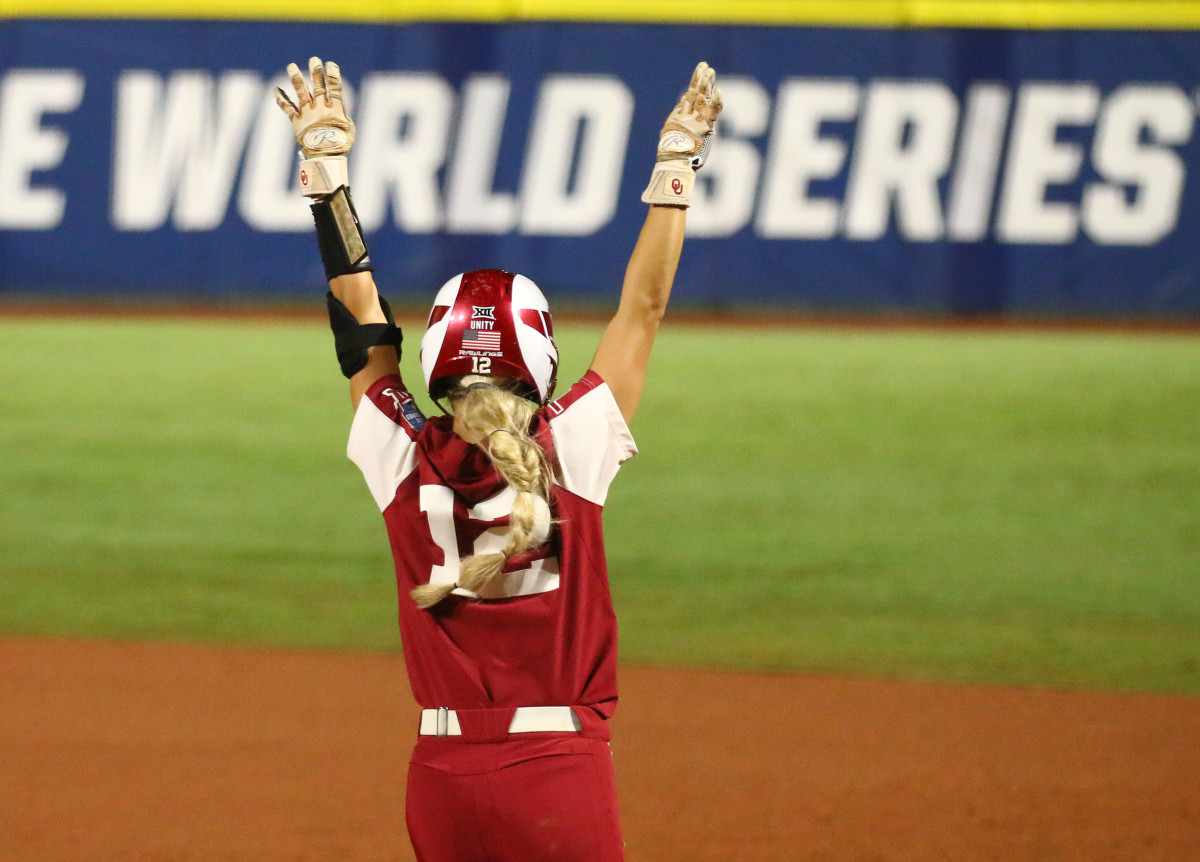 Mackenzie Donihoo's third home run of the day.