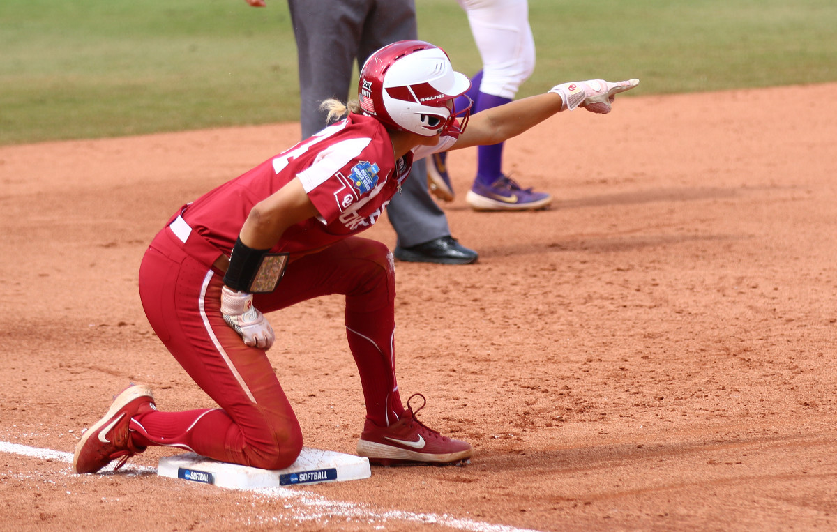 Jayda Coleman finished the game hitting 2-for-3 with a pair of RBIs in Oklahoma's win over the James Madison Dukes