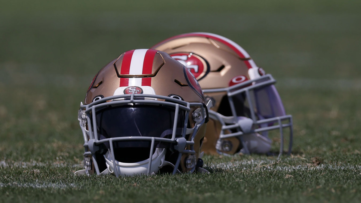 NFL Memo States Teams Can Begin Using Alternate Helmets Again