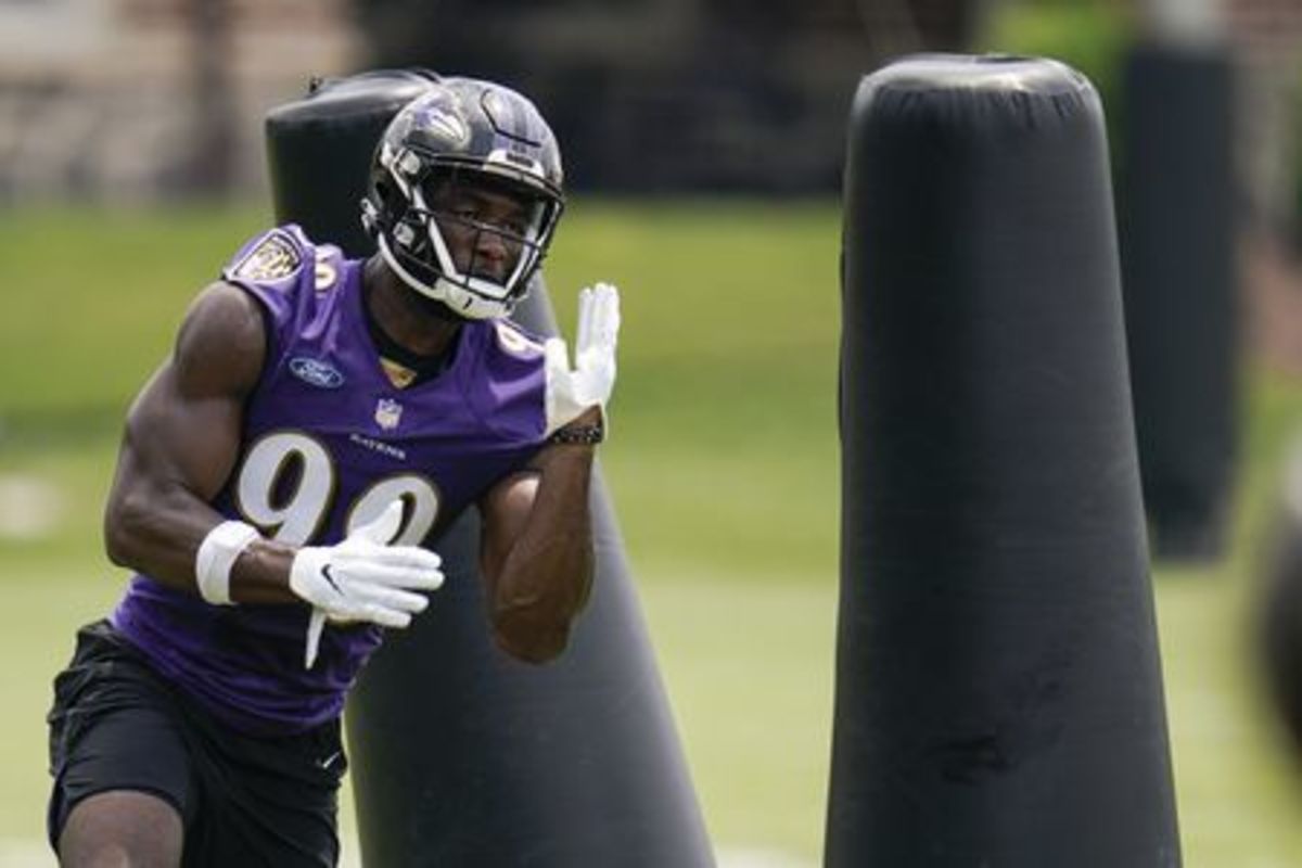 Ravens standout rookie linebacker Odafe Oweh on being labeled a